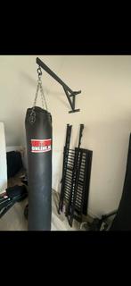 Bokszak met muurbeugel, Sport en Fitness, Boksen, Ophalen, Gebruikt, Bokszak