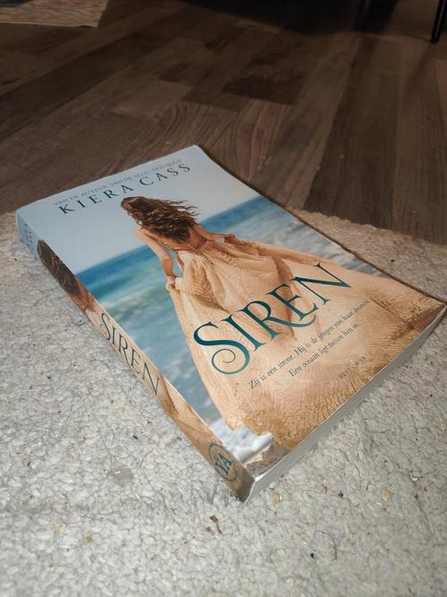 Kiera Cass - Siren NL, Boeken, Kinderboeken | Jeugd | 13 jaar en ouder, Zo goed als nieuw, Ophalen of Verzenden