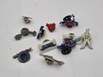 Mooi lot buttons en onderscheidigen "lintjes", Verzamelen, Speldjes, Pins en Buttons, Ophalen of Verzenden, Zo goed als nieuw