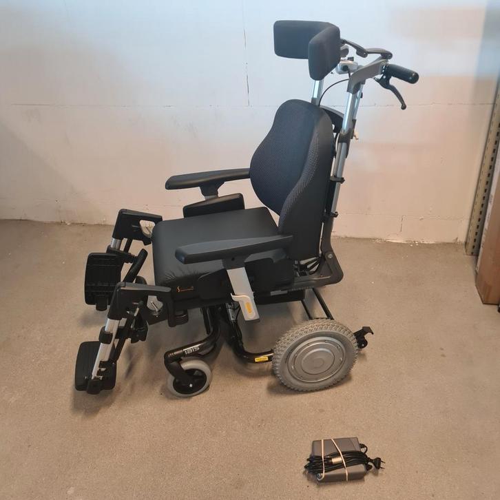 Ibis kantelrolstoel / kantel rolstoel met duwondersteuning, Diversen, Rolstoelen, Ophalen