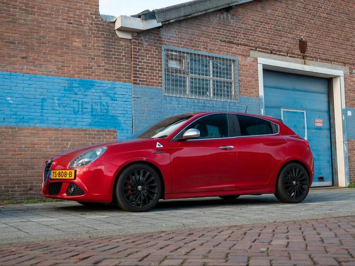 Alfa Romeo Giulietta 1.750 TBI 2010 Nieuwe apk: tm nov '26., Auto's, Alfa Romeo, Particulier, Giulietta, ABS, Airbags, Airconditioning