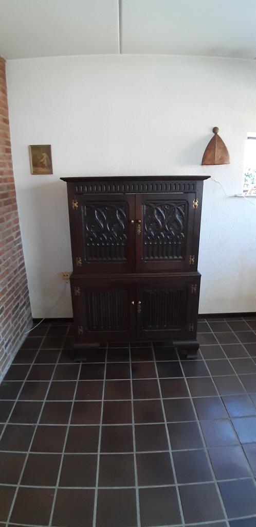Brocante kast (donkerbruin; Renaissance-stijl), Antiek en Kunst, Antiek | Meubels | Kasten, Ophalen
