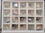 stenen en mineralen incl bijpassende Schatten van de aarde, Verzamelen, Mineralen en Fossielen, Ophalen, Mineraal