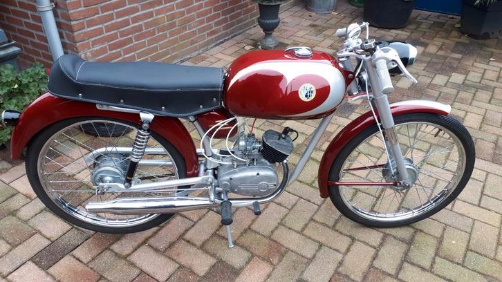 Te koop, mooie goed gerestaureerde  Beta Cigno van 1973, Fietsen en Brommers, Brommers | Oldtimers, Overige merken, Ophalen
