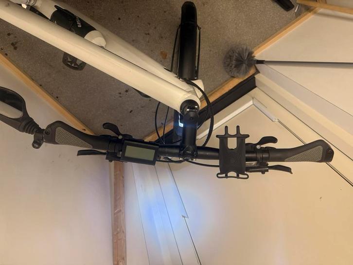 Stromer st1 fiets speed pedelec gestolen, Kleding | Dames, Kledinghangers, Zo goed als nieuw, Metaal, Kinderen, Ophalen of Verzenden