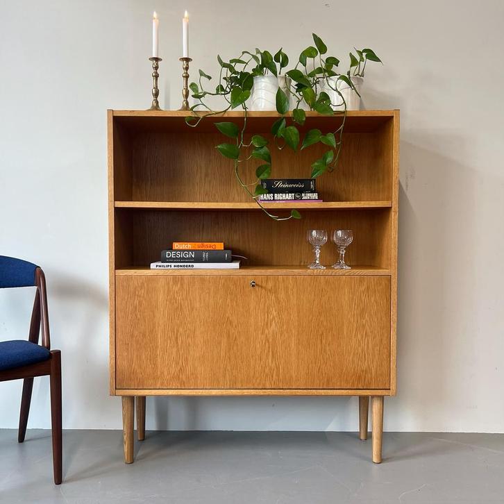 - Vintage boekenkastje, klepkast, Deens, eiken -, Huis en Inrichting, Kasten | Boekenkasten, Gebruikt, 100 tot 150 cm, 25 tot 50 cm