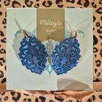Miccy's blauwe resin statement oorbellen - 6 cm, Overige materialen, Hangers, Blauw, Ophalen of Verzenden