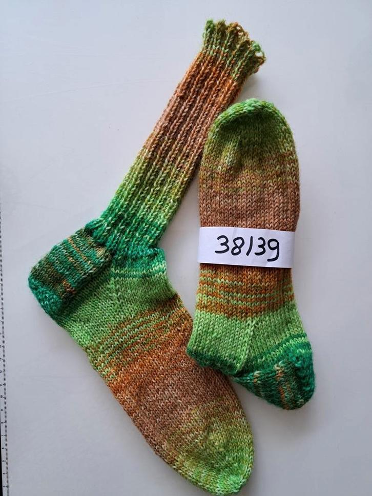 Mooie handgebreide warme wollen dames sokken, maat 38/39, Kleding | Dames, Sokken en Kousen, Nieuw, Sokken en Kniesokken, Maat 39 t/m 42