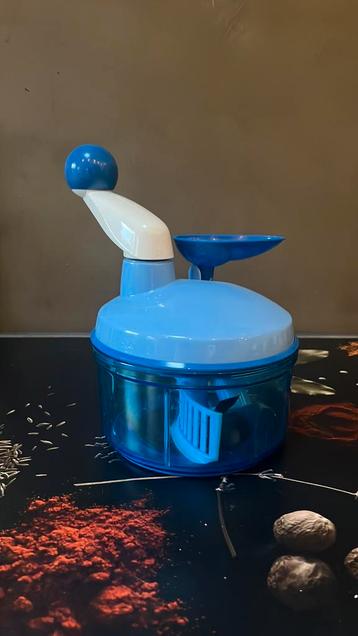 Quick chef snijder van Tupperware beschikbaar voor biedingen