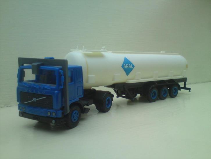 Herpa Volvo F12 tanktrailer Aral., Hobby en Vrije tijd, Modelauto's | 1:87, Nieuw, Bus of Vrachtwagen, Herpa, Ophalen of Verzenden