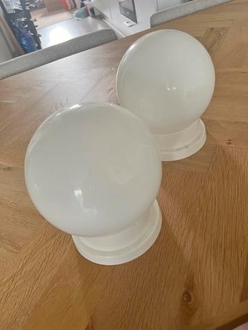 Twee keer plafond bollamp met philips ledlicht beschikbaar voor biedingen