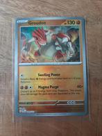 Groudon #49, Master Ball, Pokemon Prismatic Evolutions, Hobby en Vrije tijd, Verzamelkaartspellen | Pokémon, Ophalen of Verzenden