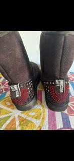 Moschino uggs, Ophalen of Verzenden, Zo goed als nieuw, Zwart