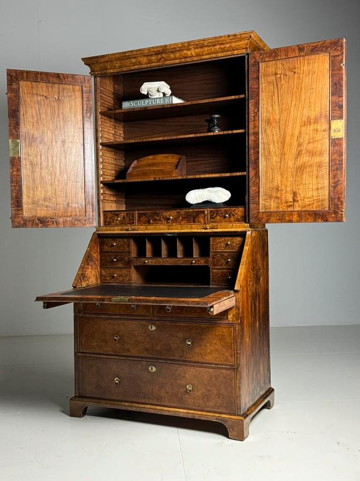 Engelse Bureau Bookcase Burr Walnut 19e eeuw, Huis en Inrichting, Kasten | Secretaires, Zo goed als nieuw, Ophalen