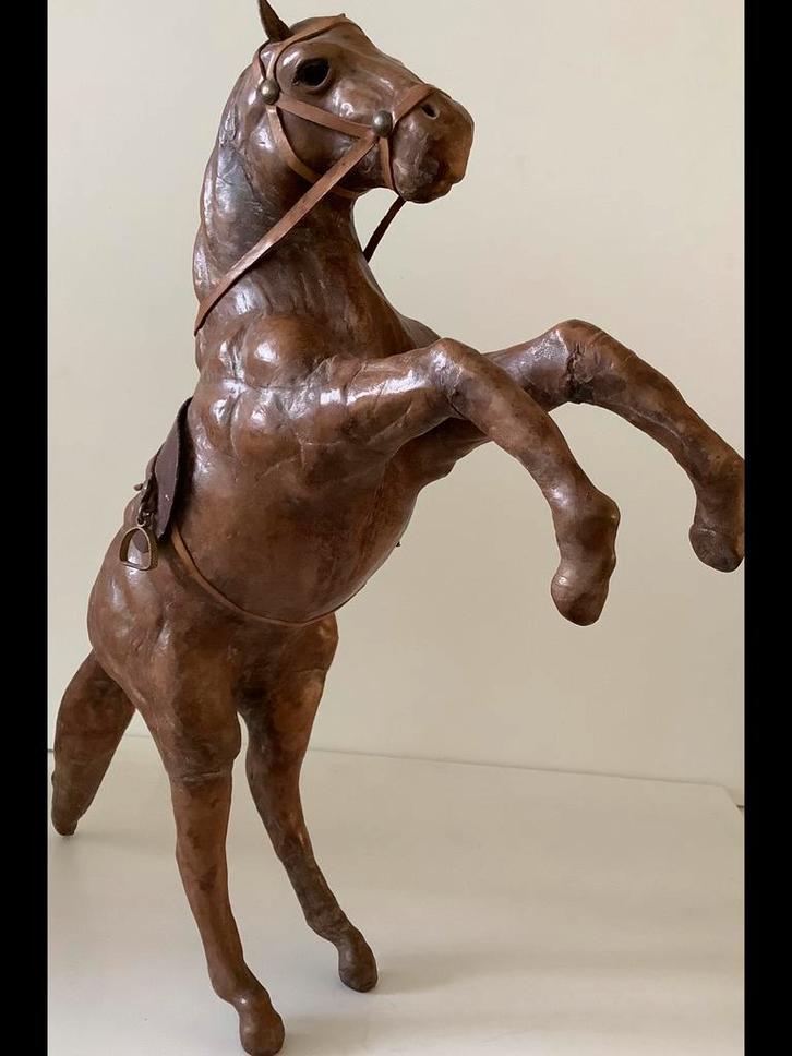 STEIGEREND PAARD. ECHT LEER BEKLEED. KWALITEIT! FERRARI., Antiek en Kunst, Kunst | Beelden en Houtsnijwerken, Ophalen of Verzenden