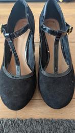 Clarks, zwarte suède hakschoeken, feest schoenen, maat 37, Zwart, Ophalen of Verzenden, Zo goed als nieuw, Schoenen met hoge hakken