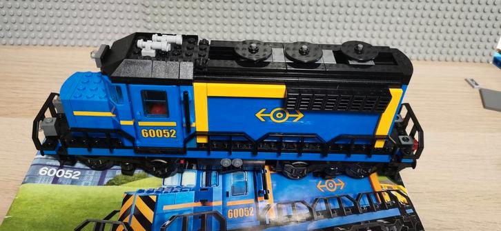 Lego locomotief 60052 met beschrijving, Kinderen en Baby's, Speelgoed | Duplo en Lego, Ophalen of Verzenden