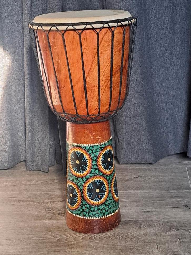 Djembé * mooie Afrikaanse Trommel met Standvoet, Muziek en Instrumenten, Percussie, Gebruikt, Trommel, Ophalen