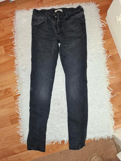 COJ Tess maat 29/32 in zwart en blauw, Kleding | Dames, Spijkerbroeken en Jeans, Zo goed als nieuw, W28 - W29 (confectie 36), Blauw