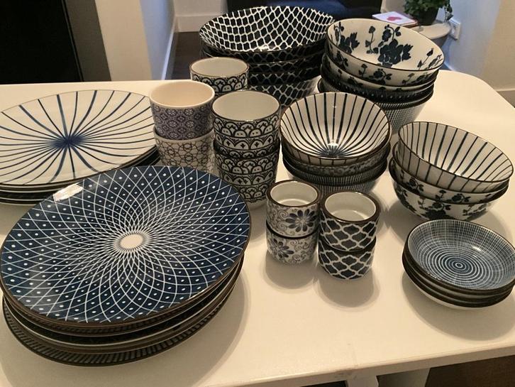 Riverdale blauw wit servies, Huis en Inrichting, Keuken | Servies, Zo goed als nieuw, Bord(en), Overige stijlen, Porselein, Ophalen