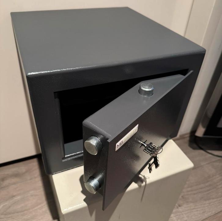 Zeer degelijke compacte MB Safety kluis brandkast, Huis en Inrichting, Brandblussers en Brandkasten, Zo goed als nieuw, Brandkast