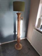 Houten vloerlamp, Huis en Inrichting, Lampen | Vloerlampen, 100 tot 150 cm, Ophalen of Verzenden, Zo goed als nieuw