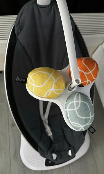 4 Moms Mamaroo beschikbaar voor biedingen