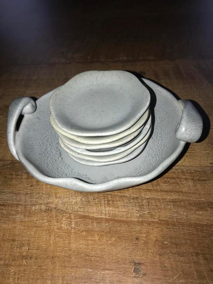 Vintage Aardewerk Servies - Grijs, Huis en Inrichting, Keuken | Servies, Gebruikt, Bord(en), Overige stijlen, Aardewerk, Ophalen of Verzenden