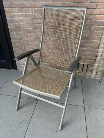 6 metalen inklapbare tuinstoelen beschikbaar voor biedingen