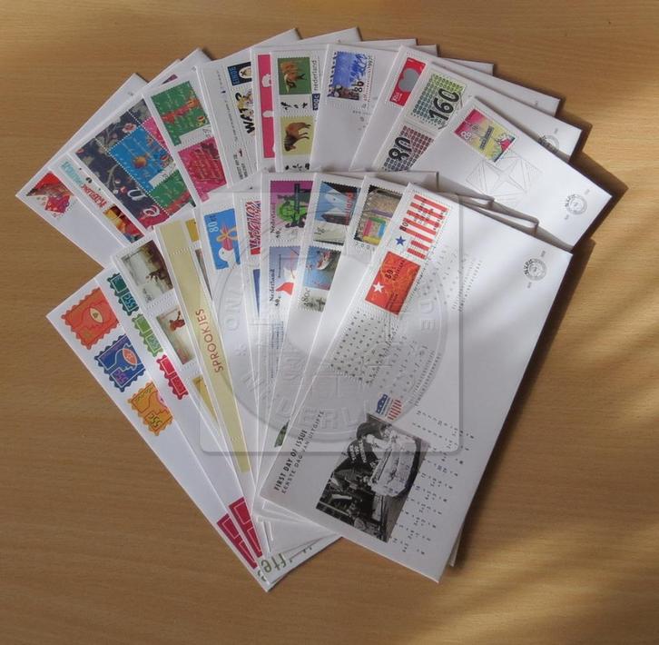 FDC jaargang 1997 onbeschreven open klep  € 15,00, Postzegels en Munten, Postzegels | Eerstedagenveloppen, Onbeschreven, Nederland