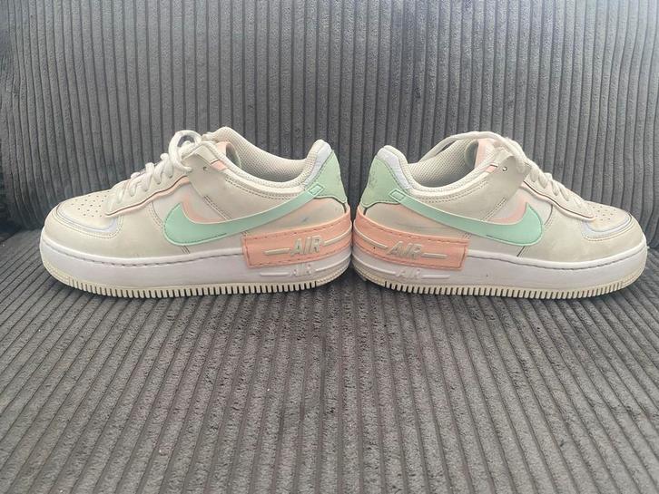 Nike Air Force 1 Shadow Wit/Pastel - Maat 37,5, Kleding | Dames, Schoenen, Zo goed als nieuw, Sneakers of Gympen, Wit, Ophalen of Verzenden