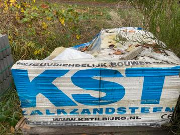 GRATIS +/- 25 Kalkzandsteen / metsel blokken beschikbaar voor biedingen