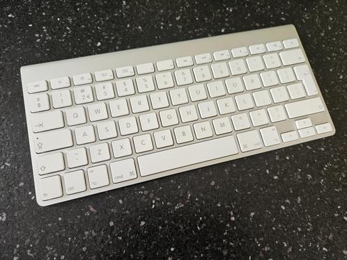 Apple Wireless Keyboard - Draadloos Toetsenbord, Computers en Software, Toetsenborden, Gebruikt, Qwerty, Draadloos, Ergonomisch