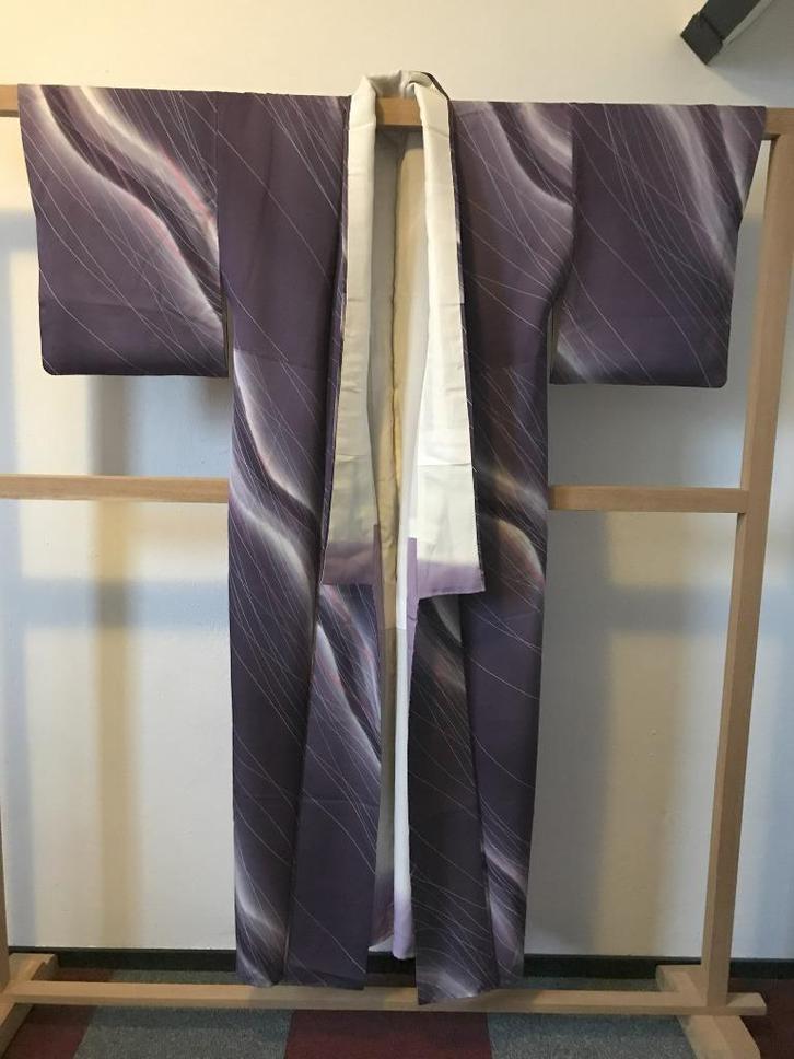 Traditionele Japanse Kimono paars wit, Antiek en Kunst, Antiek | Kleding en Accessoires, Ophalen of Verzenden