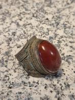 Oude Zilveren Ring met Rode Steen, Gebruikt, Ophalen of Verzenden, Dame of Heer, Met edelsteen