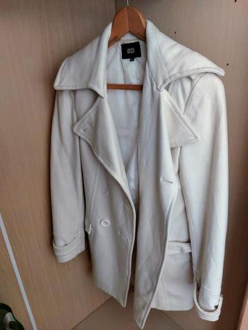Chique Crèmekleurige/Gebroken Witte Winterjas van Yes & No – beschikbaar voor biedingen