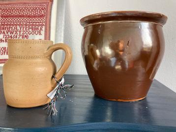 Gres pot en gres kannetje beschikbaar voor biedingen