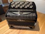 Professionele accordeon Victoria AC420V, Muziek en Instrumenten, Overige merken, Knopaccordeon, Zo goed als nieuw, 120-bas