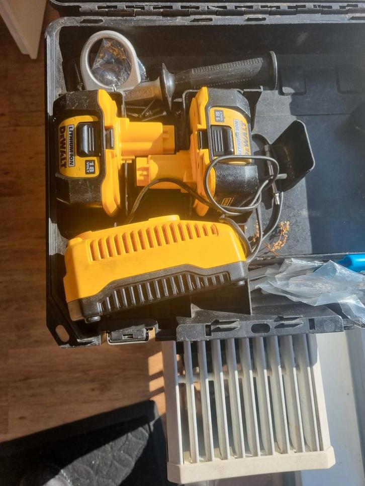 DeWalt 18V Accu's en Lader, Doe-het-zelf en Verbouw, Gereedschap | Boormachines, Gebruikt, Boor- en Schroefmachine, Ophalen