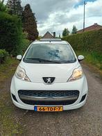 Peugeot 107 1.0 12V 5DR 2012 Wit, Auto's, Peugeot, Voorwielaandrijving, 4 stoelen, Origineel Nederlands, Handgeschakeld