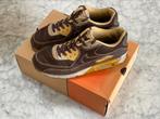 Nike Air Max 90 Deluxe Huf, Baroque Brown EU44, US10, Ophalen of Verzenden, Zo goed als nieuw, Overige kleuren