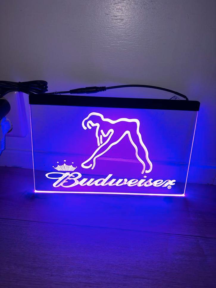 Budweiser Reclamelamp / Lichtbak 30x20cm, Verzamelen, Merken en Reclamevoorwerpen, Nieuw, Lichtbak of (neon) lamp, Verzenden