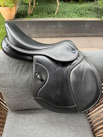 Ikonic Light Springzadel 17,5 inch beschikbaar voor biedingen