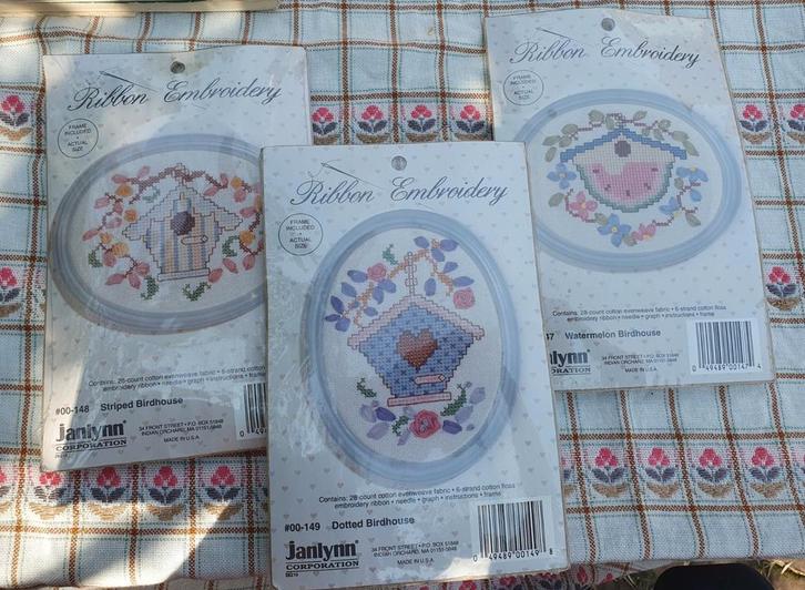 3 x janlynn vogelhuisjes lint borduurpakketten incl lijstjes, Hobby en Vrije tijd, Borduren en Borduurmachines, Nieuw, Borduurpakket