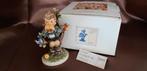 Hummel #272 (Hum 403) van Goebel: "an Apple a day", Verzamelen, Beelden en Beeldjes, Ophalen of Verzenden, Zo goed als nieuw, Hummel