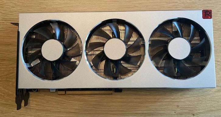 AMD Radeon VII 16 GB in uitstekende staat, Computers en Software, Videokaarten, Zo goed als nieuw, AMD, PCI-Express 3.0, Overige soorten