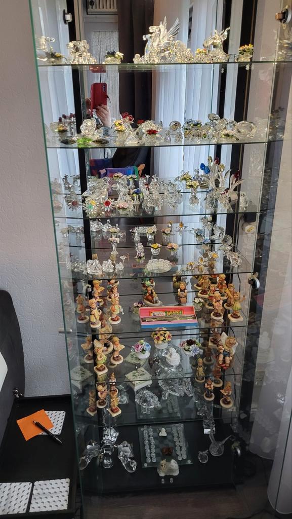 Vitrinekast met Swarovski & Hummeltjes, Huis en Inrichting, Kasten | Vitrinekasten, Gebruikt, 150 tot 200 cm, 50 tot 100 cm, 25 tot 50 cm