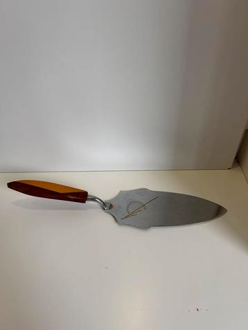Vintage/antieke art deco taartschep met bakeliet handvat beschikbaar voor biedingen
