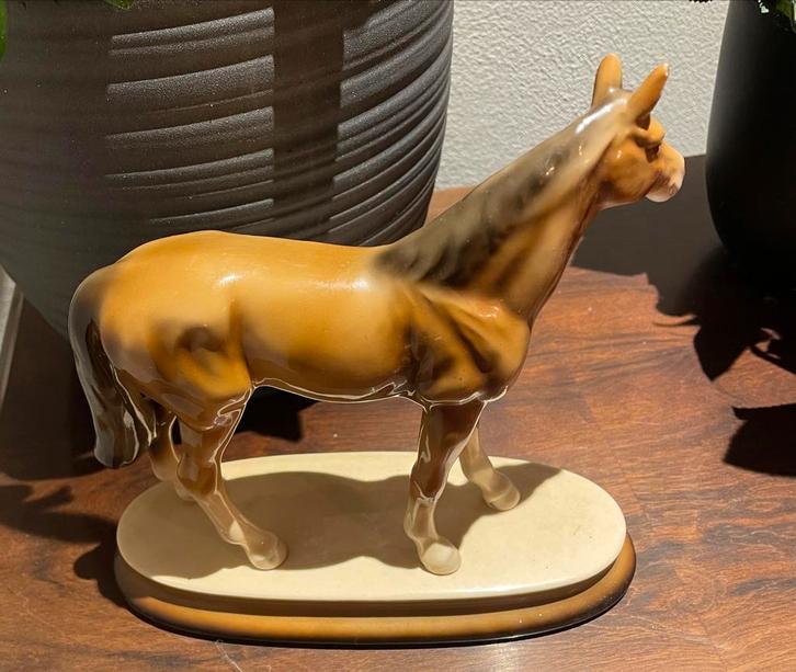 Vintage Porseleinen Paardenbeeld, Antiek en Kunst, Kunst | Beelden en Houtsnijwerken, Ophalen of Verzenden