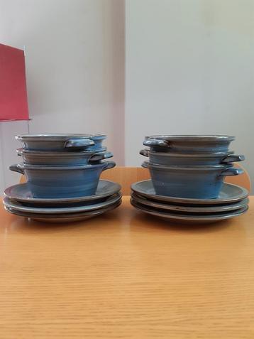 VOLENDAMS AARDEWERK SERVIES  beschikbaar voor biedingen